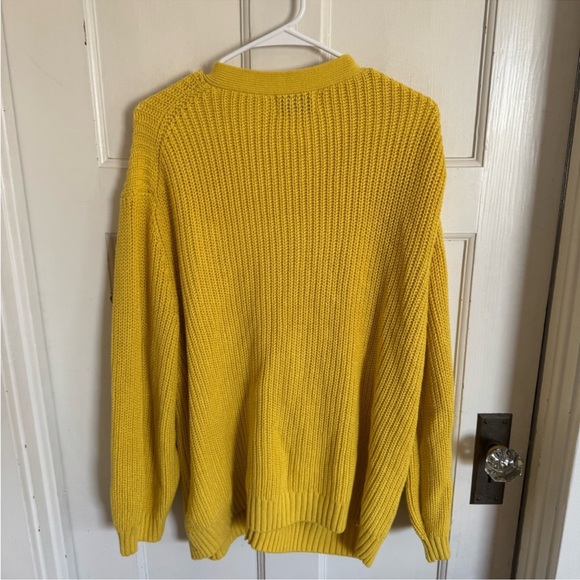 Old Navy yellow v-neck cardigan size xxl - Picture 6 of 7